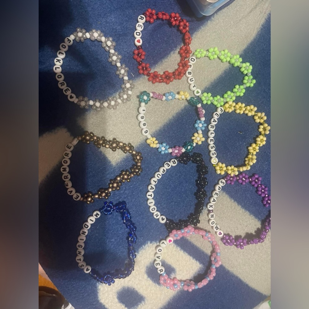 Set of Taylor swift friendship bracelets